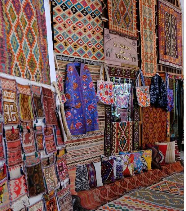 Artisan Kilim & Carpet