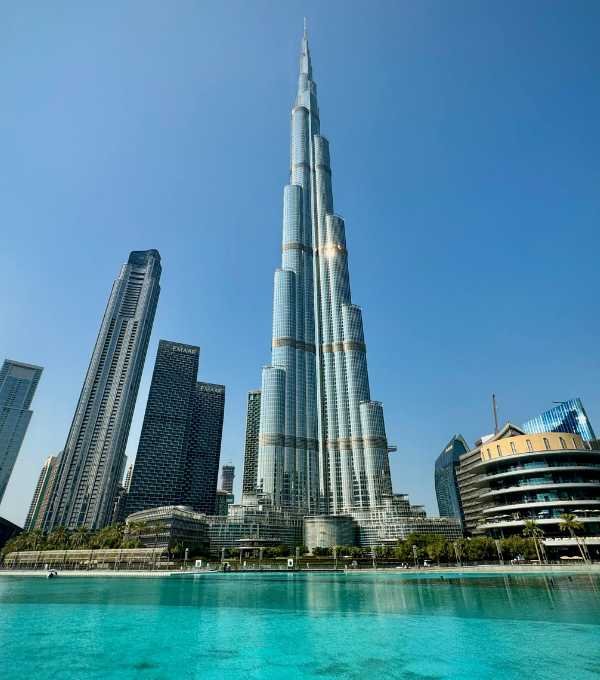 Burj Khalifa Dubai skyline sunset clouds