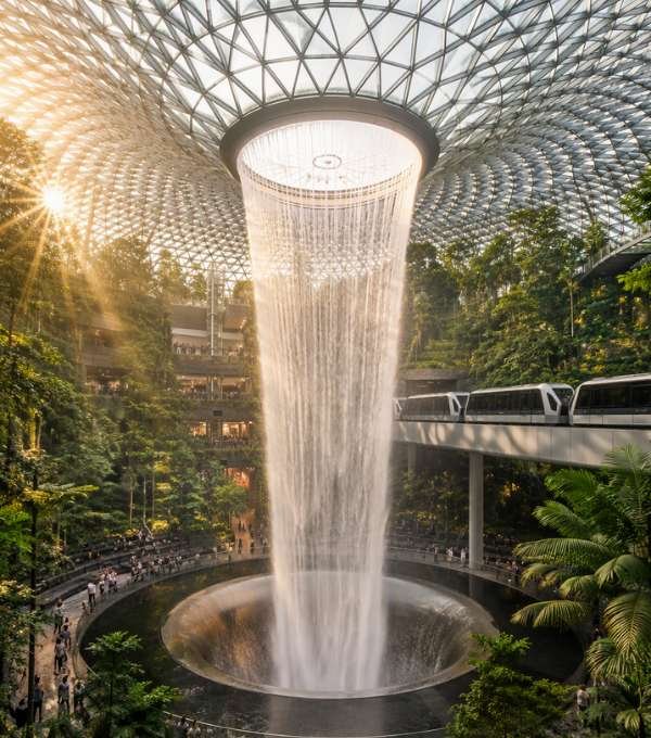 Jewel Changi Airport & HSBC Rain Vortex