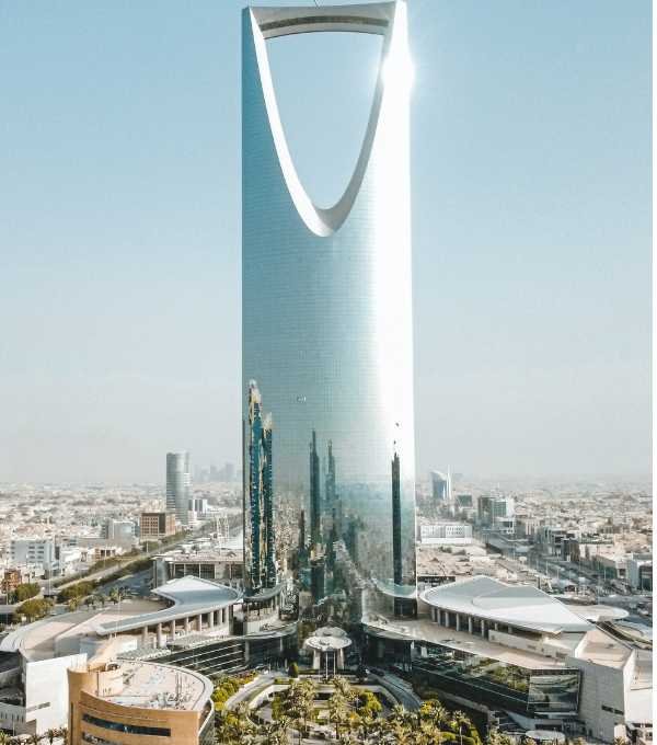 Kingdom Centre tower Sky