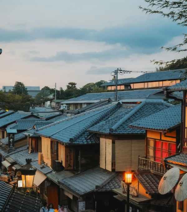 ion Kyoto street traditional wooden houses