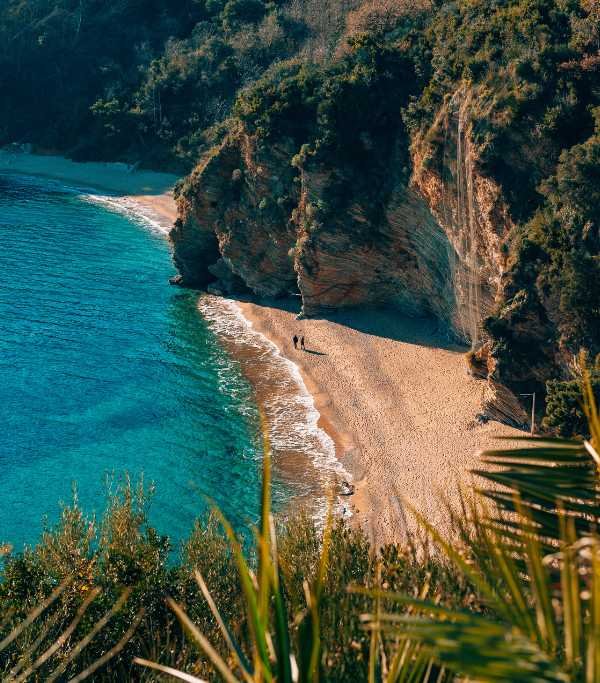 Mogren Beach