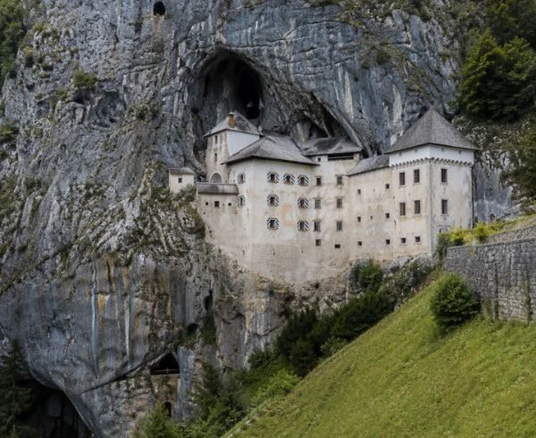 Predjama Castle